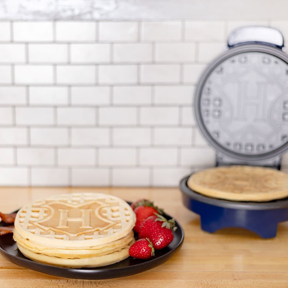 Uncanny Brands - Harry Potter Sandwich Maker & Waffle Maker